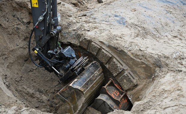 Sensacyjne odkrycie w centrum Koszalina. Most z XIX wieku odnaleziony pod ulicą