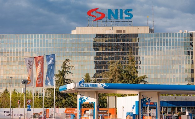 Serbom kończy się czas. Jedyna rafineria może zostać zamknięta za cztery dni