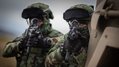 Serbskie wojska przy granicy z Kosowem. „To przypomina zachowanie Rosji”
