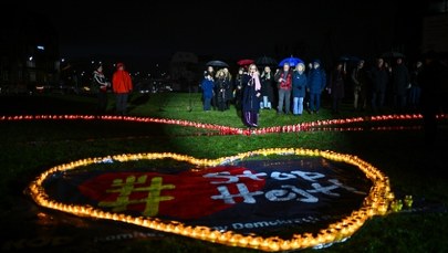 ​Serce ze świec dla Pawła Adamowicza. Mija 6 lat od śmierci prezydenta Gdańska