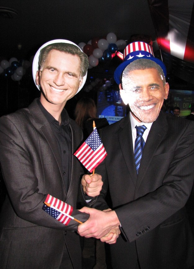 Serdeczny uścisk sobowtórów Baracka Obamy i Mitta Romneya /Maciej Grzyb /RMF FM