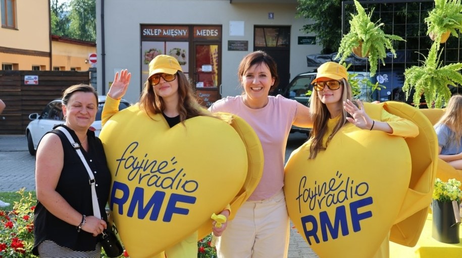 Serduszka RMF FM zapraszają do zdjęcia /RMF FM