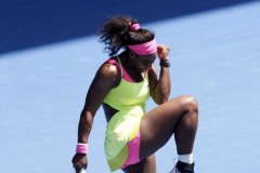 Serena Williams cieszy się po wygranej ze Słowenką 