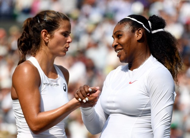 Serena Williams i Julia Goerges /NEIL HALL / POOL /PAP/EPA