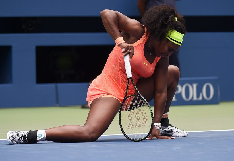 Serena Williams podczas pojedynku z Robertą Vinci w półfinale US Open /AFP