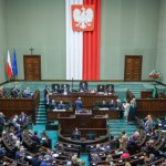 Seria podwyżek dla posłów. Część niezadowolona, posłanka KO składa wniosek