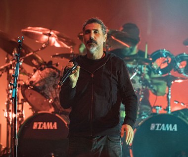 Serj Tankian (System of a Down) opowiedział o uzależnieniu. "Wariowałem"