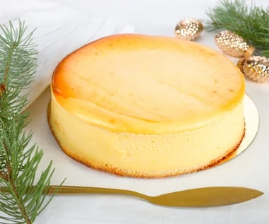 Sernik lekki i puszysty jak wiosenny obłok. Nigdy nie opada ani nie pęka