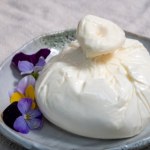 Serowa sakiewka z kremową niespodzianką w środku, lepsza od mozzarelli. W Biedronce i Lidlu najszybciej znika z półek