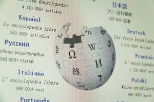 Serwis informacyjny od Wikipedii bez fake newsów