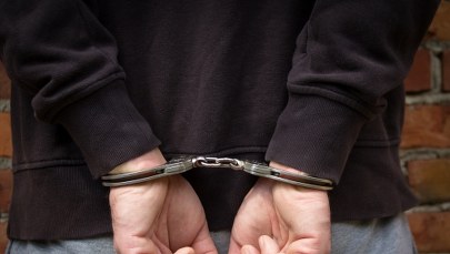 Seryjny złodziej zatrzymany. Ukradł prawie 43 tys. zł