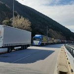 Setki ciężarówek na granicy bułgarsko-greckiej. "Jeszcze nie widziałem tak popsutych pomarańczy"