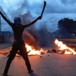 Setki kryminalistów uciekły z więzienia o zaostrzonym rygorze. Chaos w Mozambiku