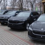 Setki nowych, nieoznakowanych radiowozów. Duży zakup mazowieckiej policji