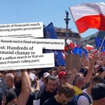 "Setki tysięcy przeciw populistycznemu rządowi". Zagraniczne media o marszu