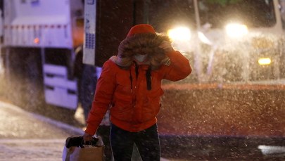 Setki wypadków, tysiące domów bez prądu. Śnieżyce sparaliżowały wschodnie wybrzeże USA