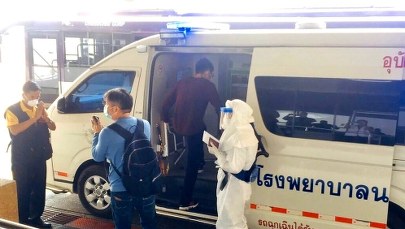 Setki zakażonych i kilkanaście ofiar śmiertelnych nowego koronawirusa. Grozi nam epidemia?