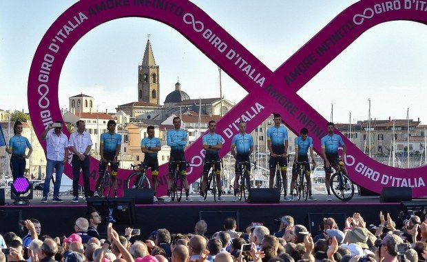 Setna edycja Giro d’Italia z Sardynii przez Sycylię do Mediolanu