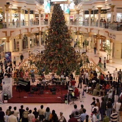 Sezon świątecznych zakupów rozpoczyna się na dobre /AFP