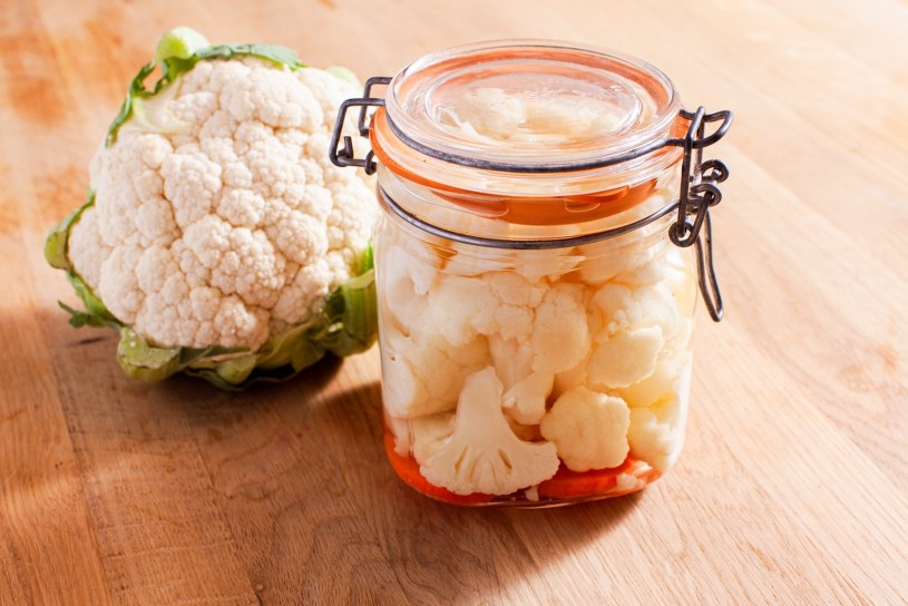 Sezonowy kalafior w ponadczasowej zalewie curry. Podkręci smak zimowych obiadów