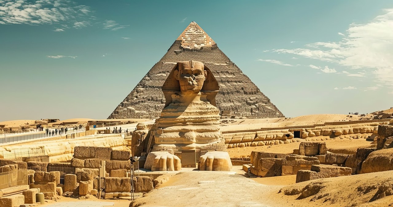 Sfinks i Piramida Cheopsa w Gizie /123RF/PICSEL
