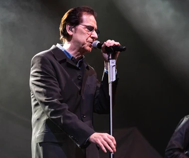 Shakin' Stevens "Re-Set": Wstrząśnięty niezmieszany [RECENZJA] 