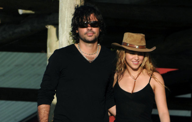 Shakira z narzeczonym &nbsp; /Splashnews