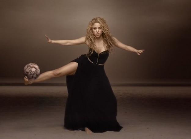 Shakira zaprasza na piłkarskie mistrzostwa świata do Brazylii /