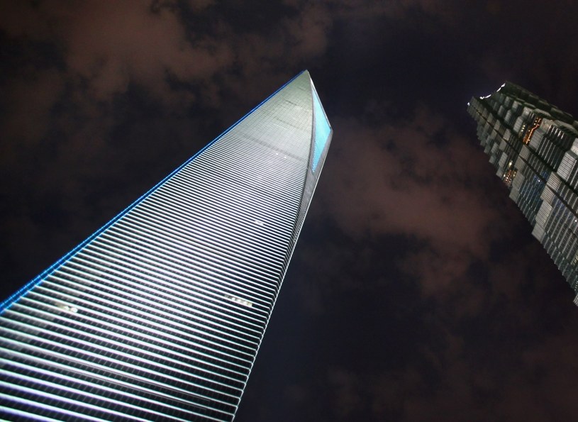 Shanghai World Financial Center (z lewej) - najwyższy budynek w Chinach /Getty Images/Flash Press Media