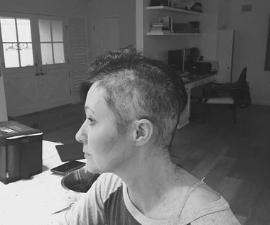 Shannen Doherty ścięła włosy   