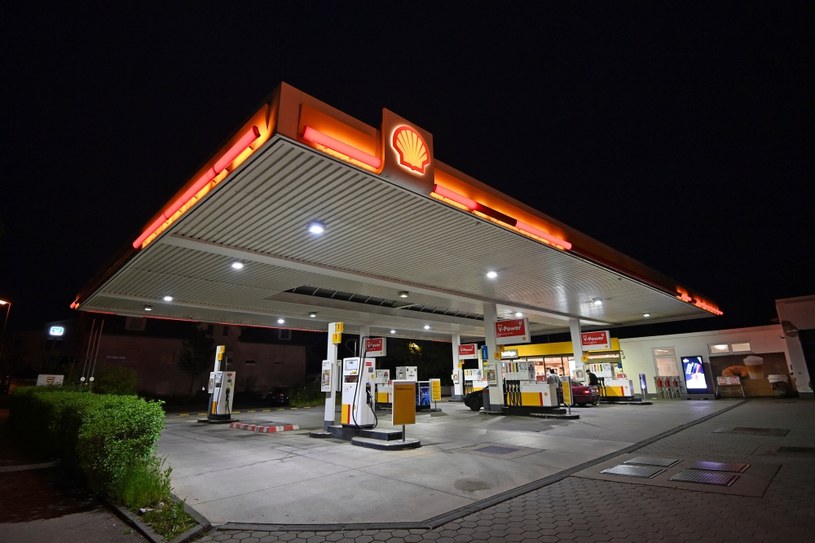 Shell zapowiedział obniżenie cen paliw na wakacje /FRANK HOERMANN/SVEN SIMON/ dpa Picture-Alliance /AFP