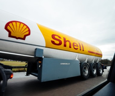 Shell zrywa związki z Rosją, rezygnuje z zakupów surowców i zamknie stacje paliw