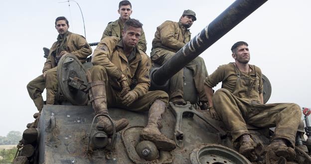 Shia LaBeouf, Brad Pitt, Logan Lerman, Michael Pena i Jon Bernthal w scenie z filmu "Fury" /materiały prasowe