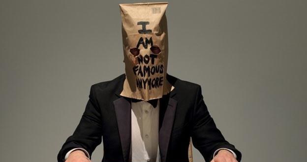 Shia LaBeouf podczas akcji "#IAmSorry" /