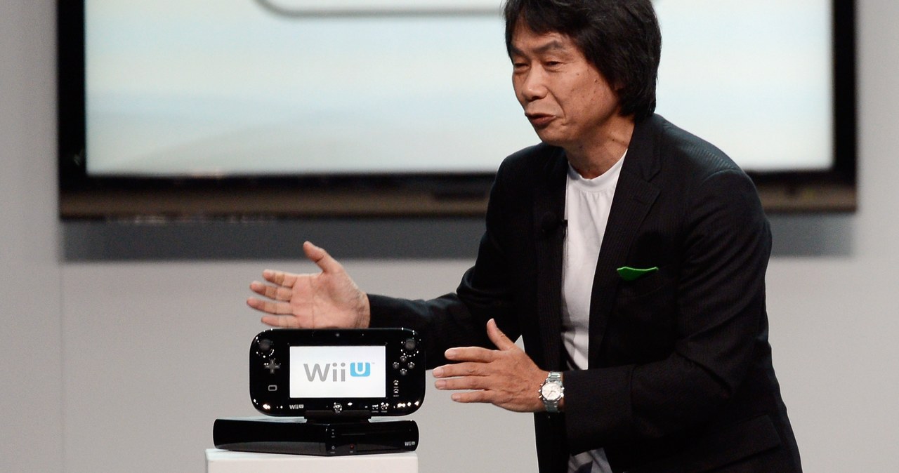 Shigeryu Miyamoto z konsolą Nintendo Wii U /AFP