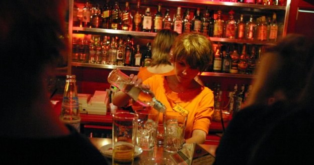 Shot girls w USA mogą zarobić nawet 300-600 USD za noc, fot. Przemysław Pokrycki /Reporter