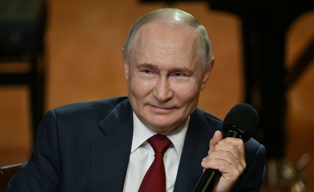 Show Putina w Petersburgu. Mówił o wojnie, Zełenskim i Trumpie