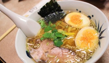 Швидко поставить на ноги при застуді. Бабусин суп від нежитю та інфекцій