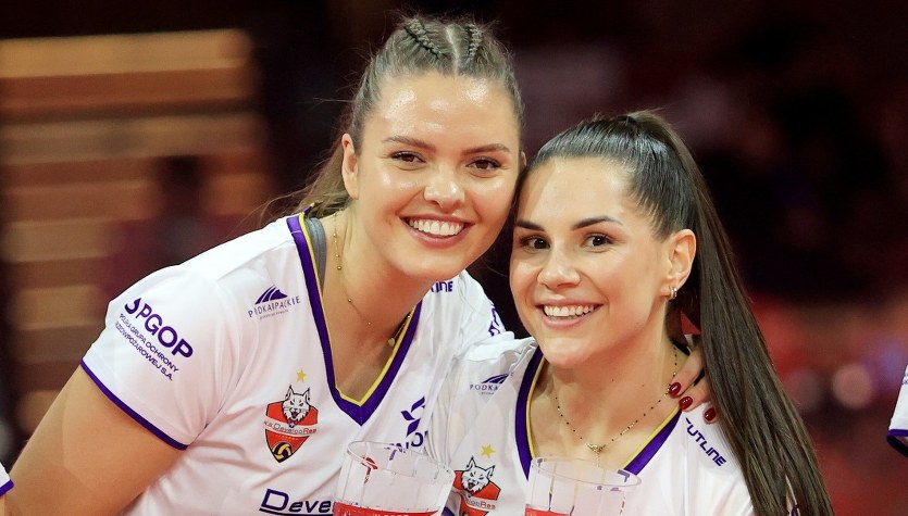 Siatkarki DevelopResu Rzeszów z Superpucharem Polski