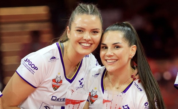 Siatkarki DevelopResu Rzeszów z Superpucharem Polski