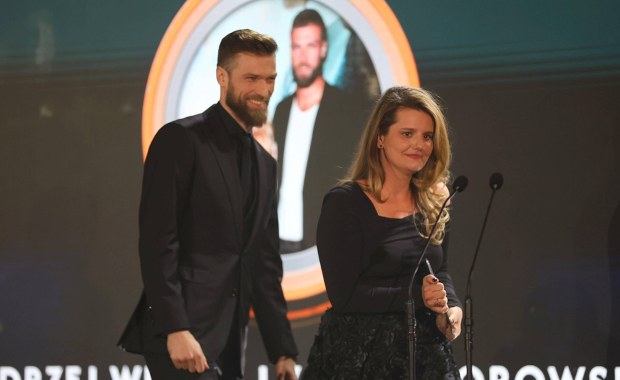 Siatkarz w nowej roli. Z żoną poprowadzi program Netflixa