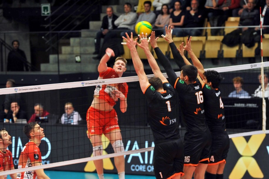 Siatkarze Jastrzębskiego Węgla podczas meczu Ligi Mistrzów /CEV /