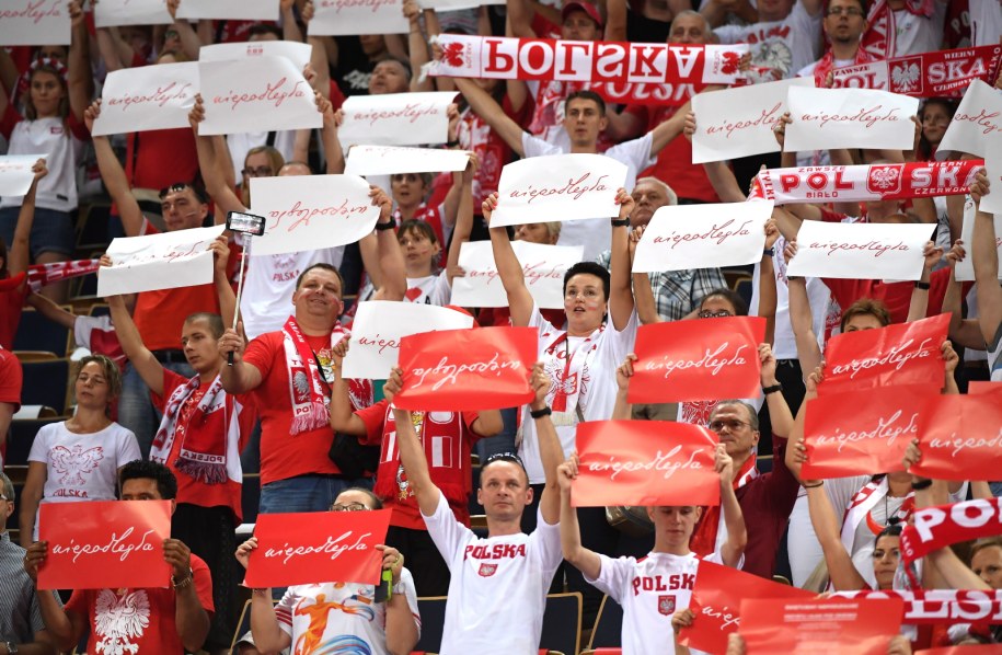 Siatkarze mogli liczyć na wsparcie swoich kibiców / PAP/Grzegorz Michałowski /PAP