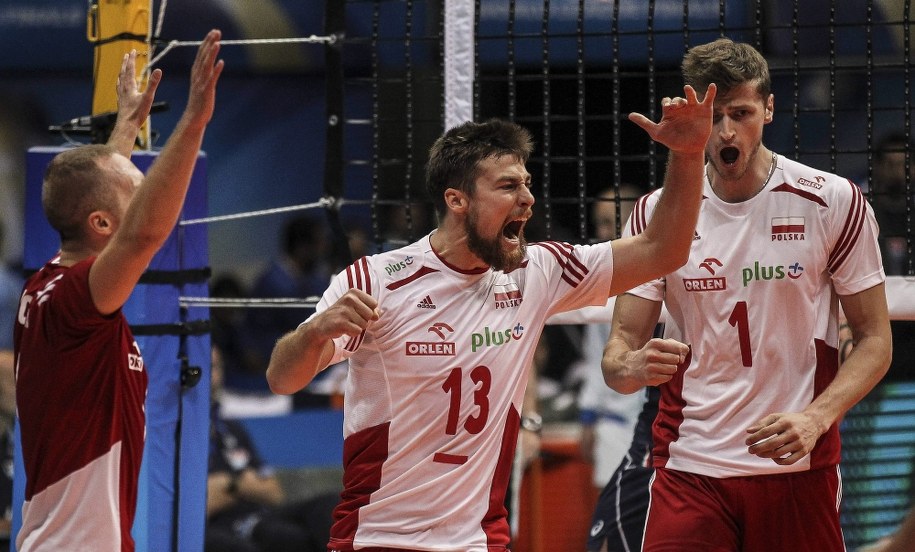 Siatkarze reprezentacji Polski w meczu z Włochami podczas turnieju Final Six Ligi Światowej /Antonio Lacerda /PAP/EPA