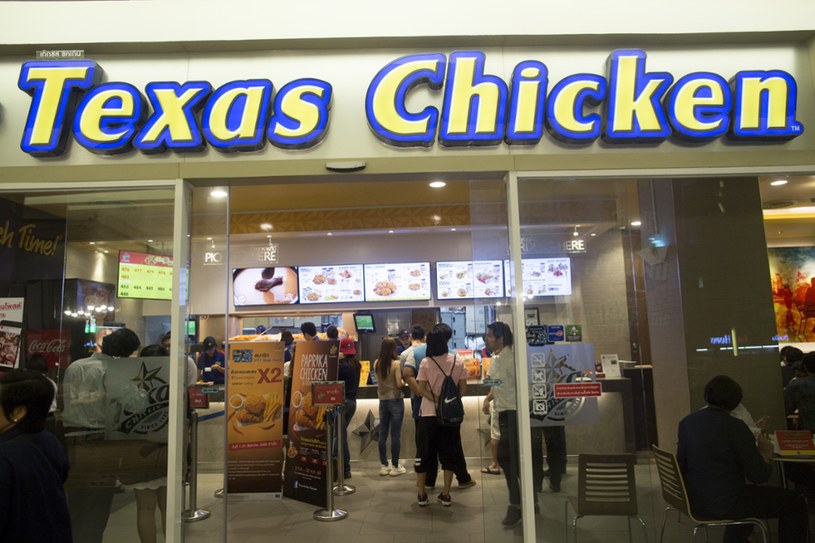 Sieć restauracji Texas Chicken rozważa ekspansję na polskim rynku /Brent Lewin/Bloomberg  /Getty Images