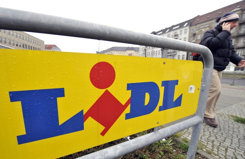 Sieć supermarketów Lidl z Niemiec utworzy na Wyspach 2500 nowych miejsc pracy /AFP