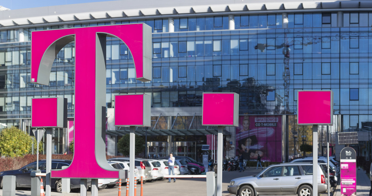 Sieć T-Mobile wspomaga PCPM w działaniach komunikacyjnych oraz finansowo. /Arkadiusz Ziółek /East News