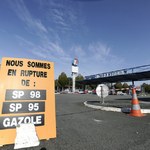 Sieci Leclerc i Carrefour oferują klientom we Francji zniżki na paliwo