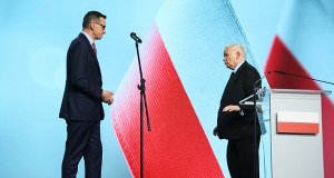 Siedem godzin nocnych negocjacji. Kaczyński i Morawiecki ogłaszają