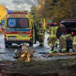 Siedem osób rannych, przygniecione auta. Potężny wiatr i ulewy nad Polską